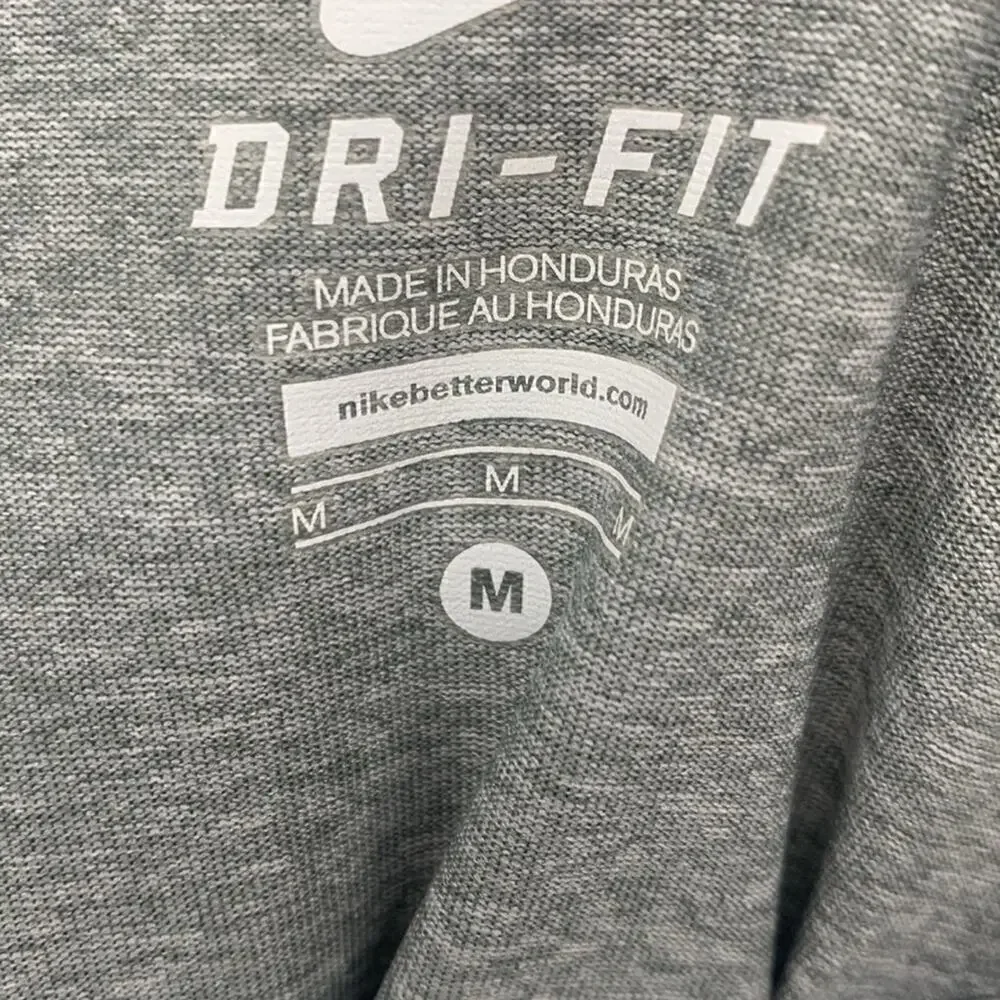 Nike Dri-Fit Short Sleeved Tee Women's Size Medium